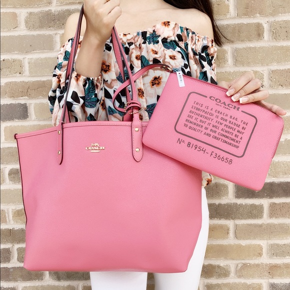Coach Purse 2 in 1 large tote pink free pouch - Picture 2 of 3